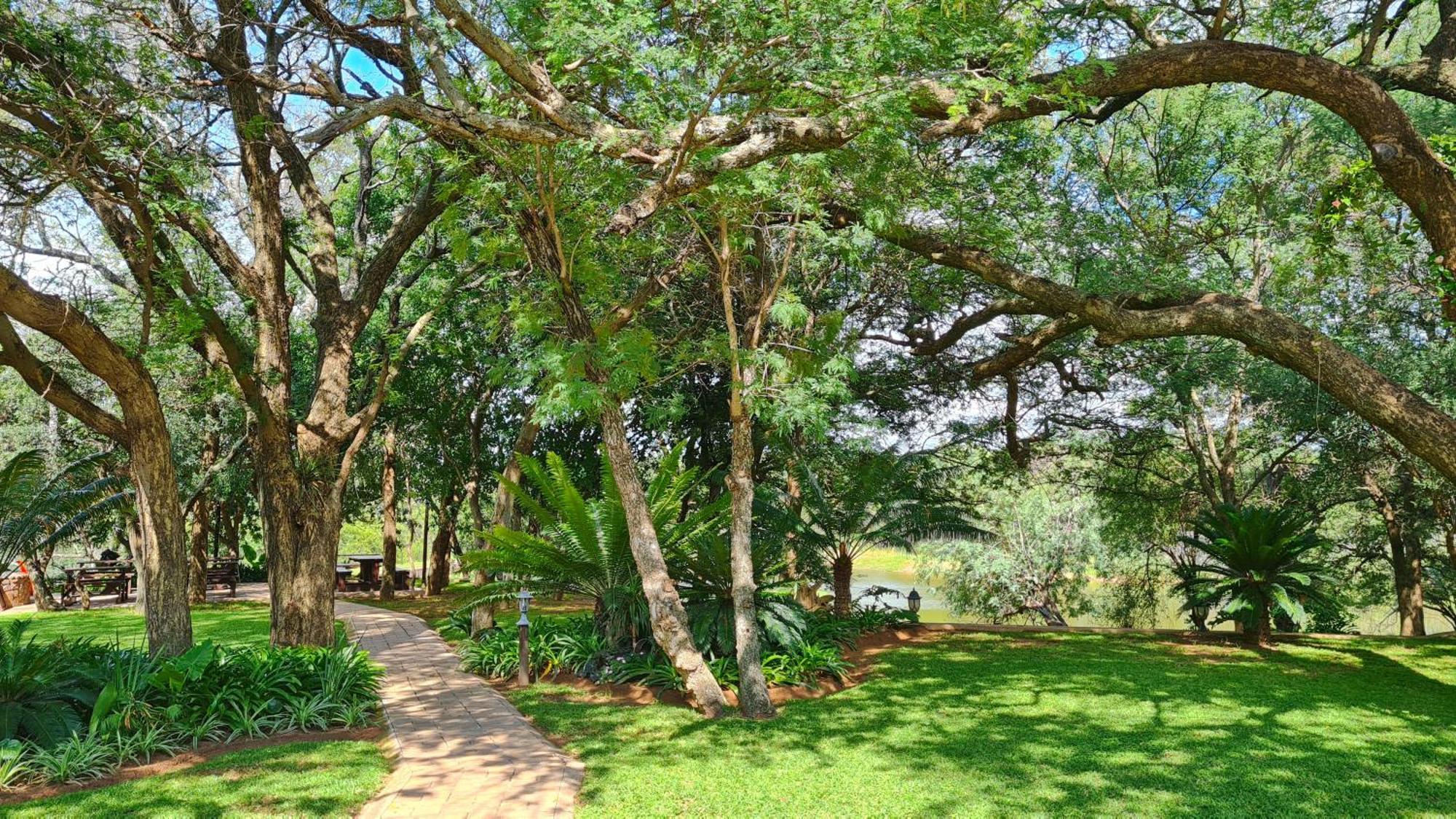 בלה-בלה Summerset Place Country House מראה חיצוני תמונה