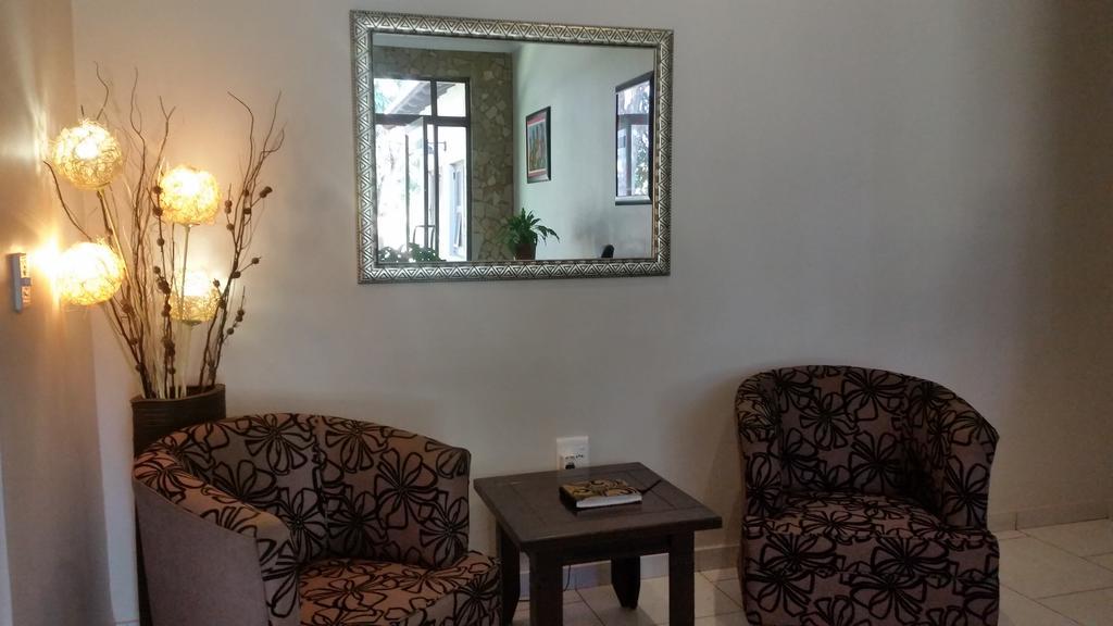 בלה-בלה Summerset Place Country House מראה חיצוני תמונה